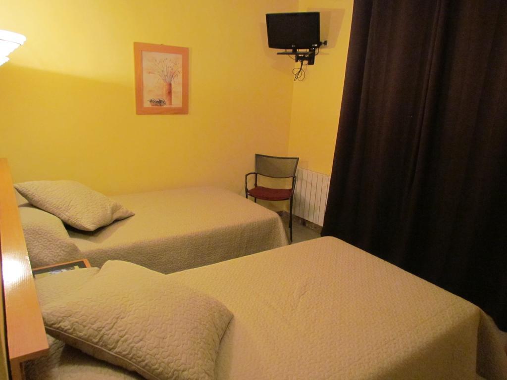 Hostal Las Rumbas Nuévalos Habitación foto