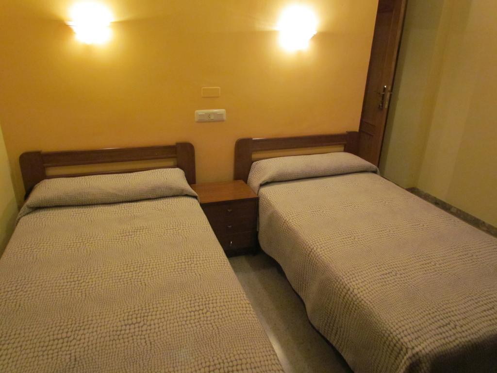 Hostal Las Rumbas Nuévalos Habitación foto